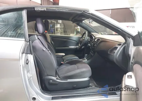 2013 Chrysler 200 Touring из США, поврежденный, VIN 1C3BCBEB2DN560038